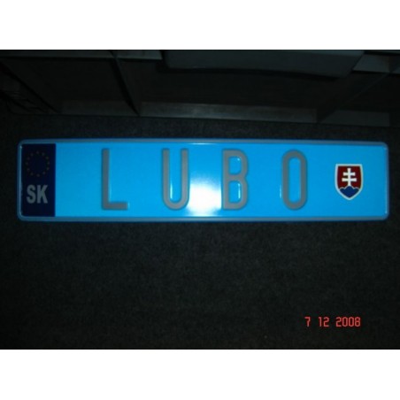 Podložka pod ŠPZ brúsený hliník - strieborná